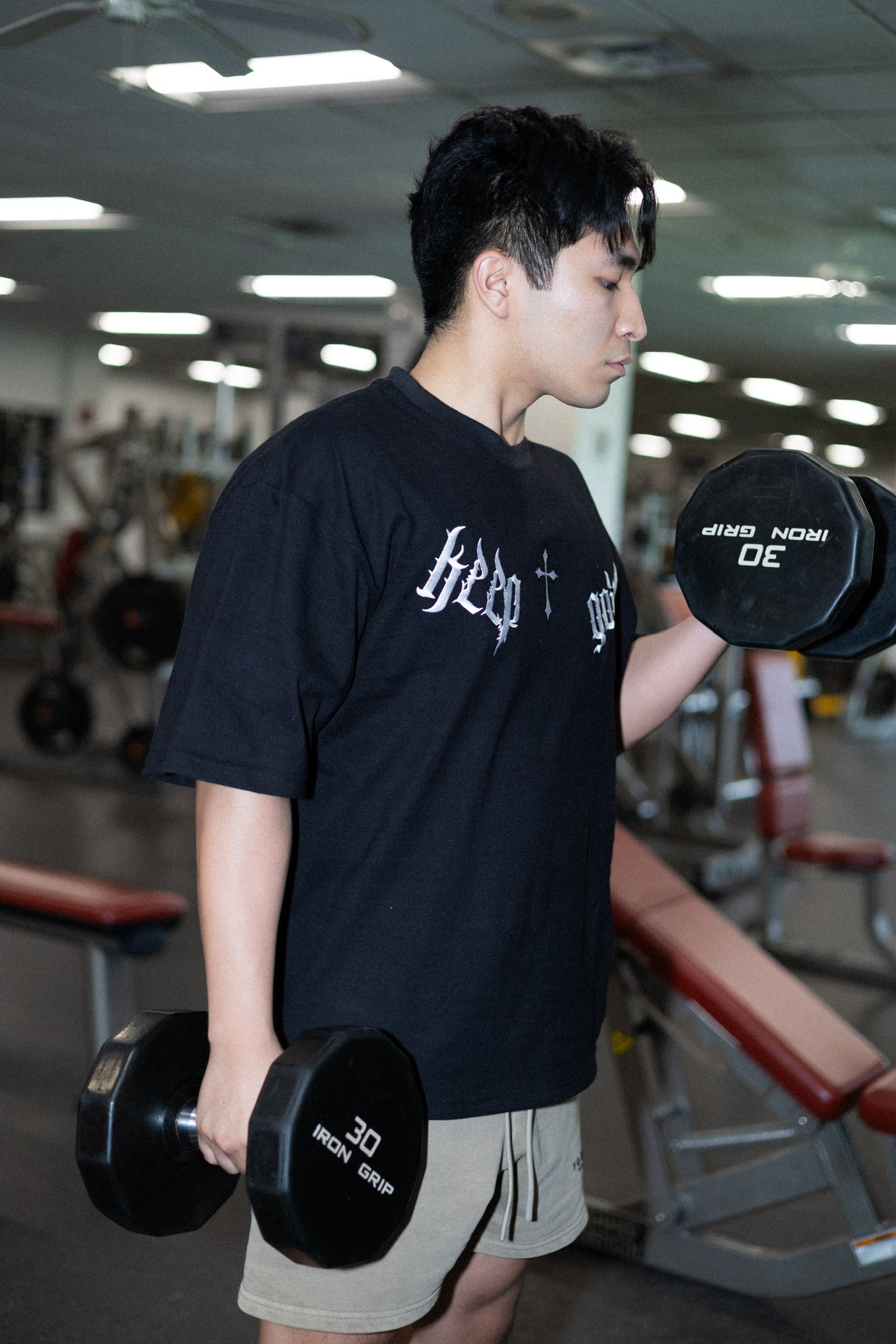 BLACK 'KEEP GOING' Tee